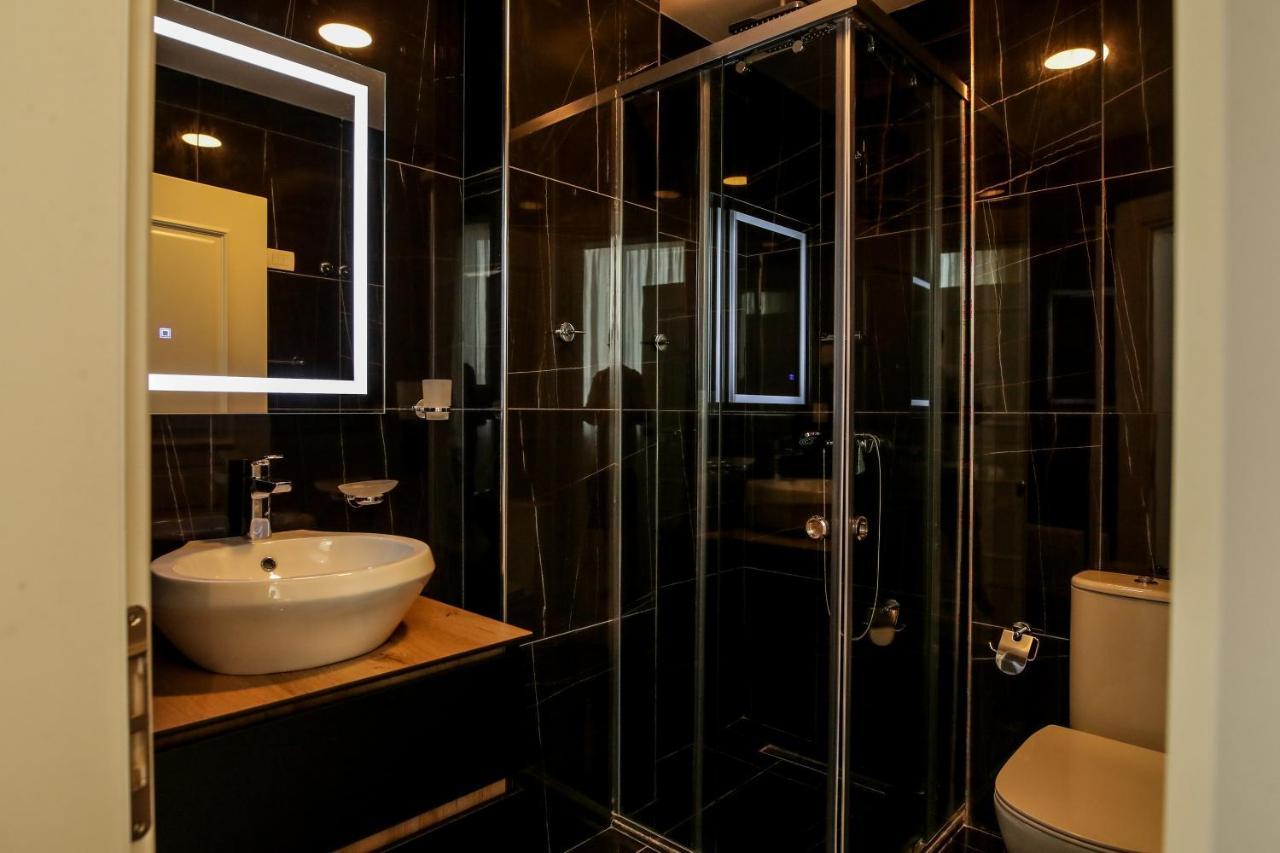 Rozafa Blu Hotel Shëngjin Eksteriør billede